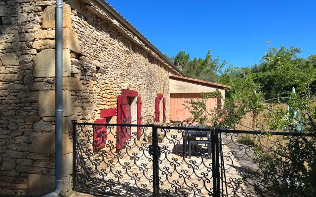 gites privé dans une partie d'une grange avec terrasse privée ...