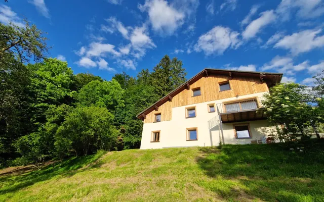 Ideales Haus 2 bis 12 Personen, Sommer und Winter, zwischen See und...