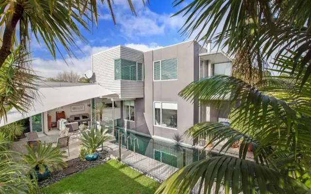 Hidden Paradise Close to City