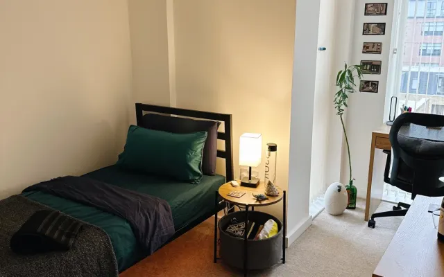 Gemütliches Einbettzimmer mit Aussicht