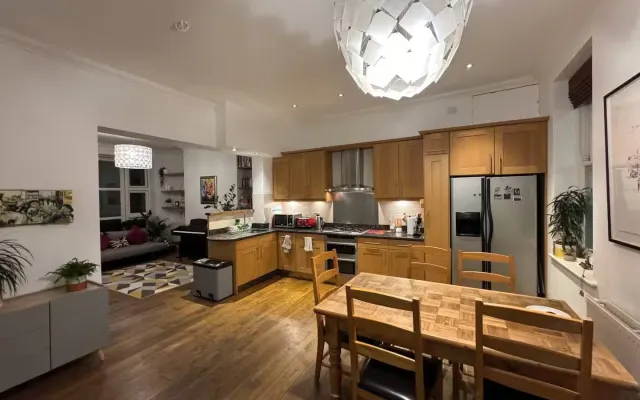 Beautiful Double Room - Tower of London