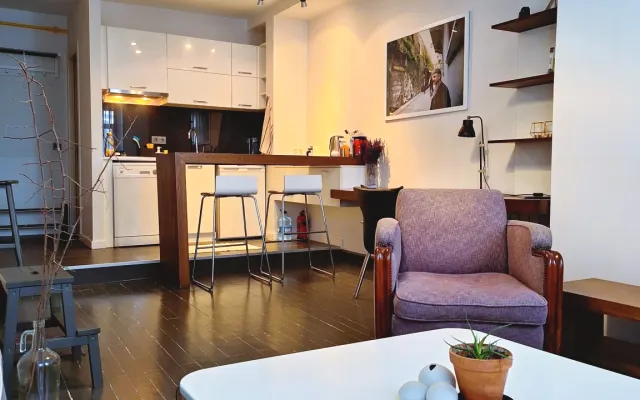 i'zaz homes, live like a hip local, (3o andar, c/ varanda)
