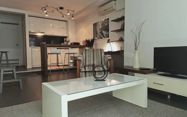 i'zaz homes, live like a hip local (2o andar, c/alcove)