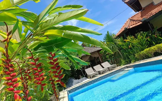 Villa Layang Bulan, casa de huéspedes para hombres cerca de la playa...