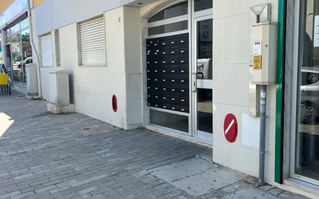 15 Minuten vom Bus- und Zugbahnhof nach Lissabon