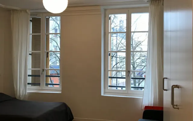 estudio renovado 100% centro Argenteuil 10 minutos de Paris st lazare