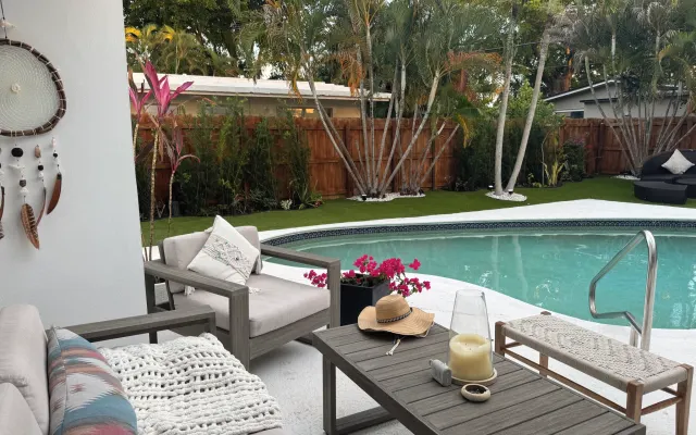 Wilton Manors Guest House Oasis