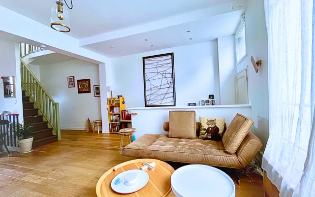 Habitación privada en una casa con jardín — Gran París · Metro 11