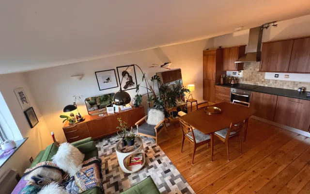 Artist rooftop apartment in the heart of east London