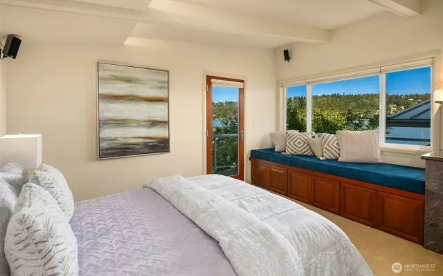 Private studio on Lake Sammamish