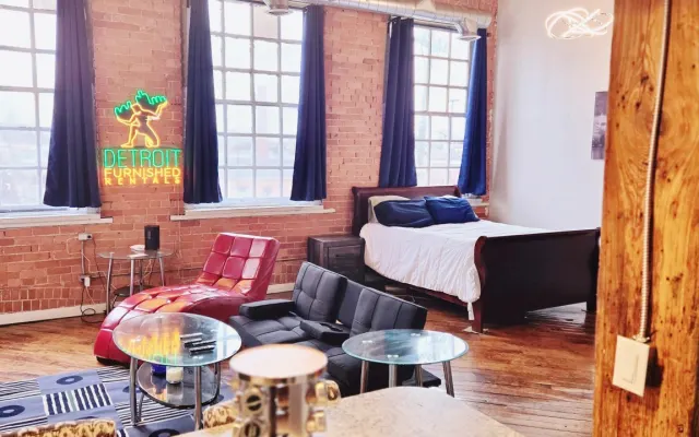 Detroit Harbor Loft
