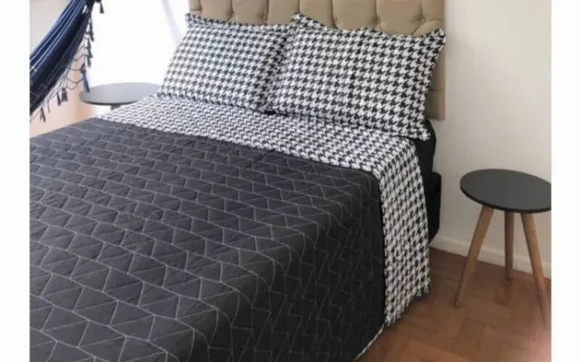 Homosexuelles Zimmer in der besten Gegend von Barra!