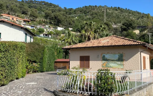 vacation home Pink House