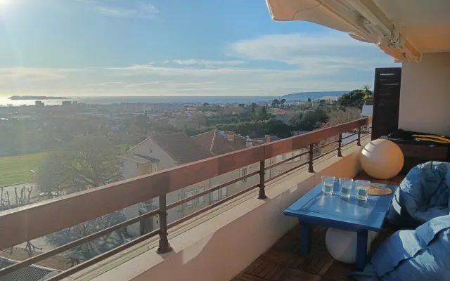 Apartamento com grande terraço no Maciço de l'Etoile em Marselha.