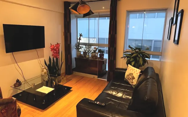 Un appartamento accogliente e familiare situato in un quartiere sicuro.