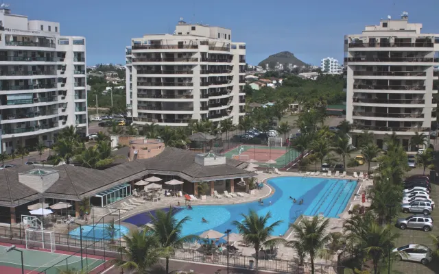 Piso en Recreio cerca de la playa con un club privado.