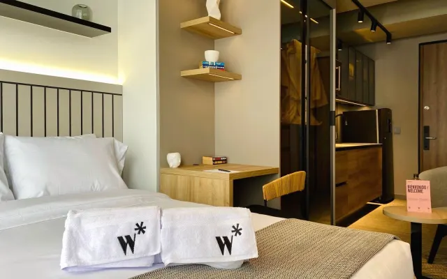 Exclusive apartment with pool/gym/hot tube
