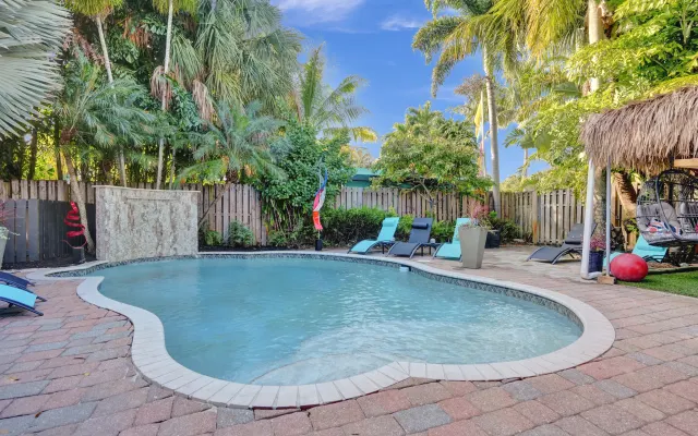 SexyVibe1/Heat pool/Private room&Entrance/Cloth optional/Shared Bath