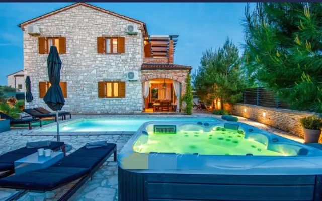 Villa de luxe avec piscine en Istrie