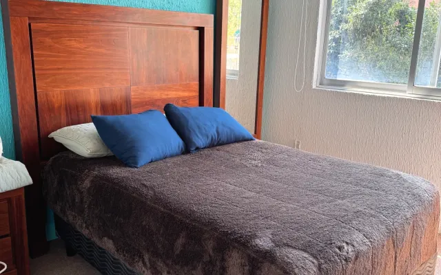 Shared room 10 minutes away from Zona Rosa