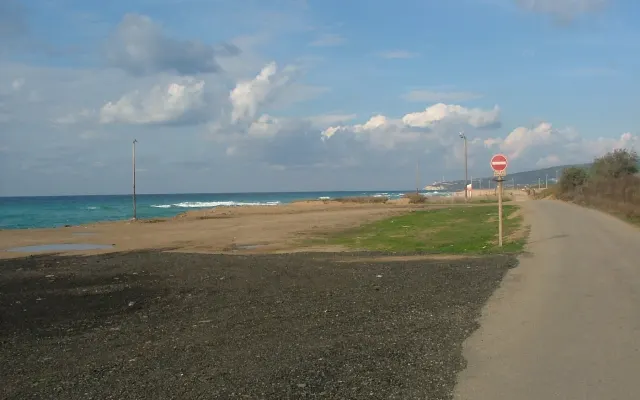50 Meters to the Beach