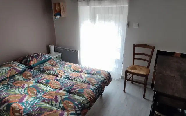 Quiet guest room close to Puy du Fou and A83 motorway