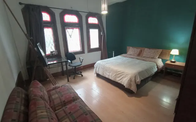 CASA EN LUGAR SEGURO BARES ETC LOS PRECIOS SON POR PERSONA