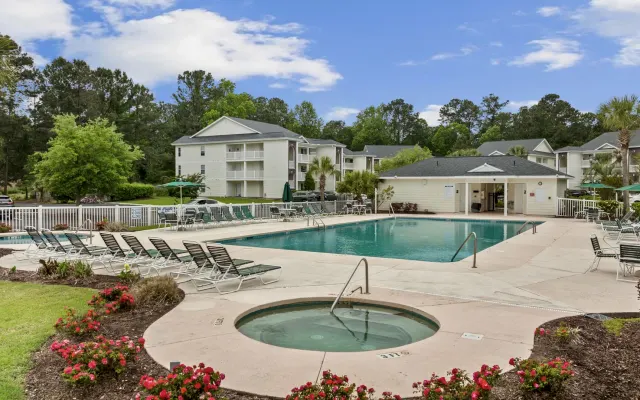 2Br Condo at River Oaks, Myrtle Beach. Sleeps 4.