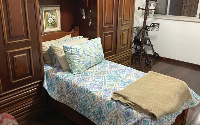 Quarto tranquilo no coração de Copacabana