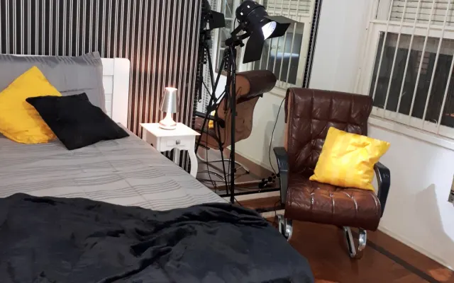 Camera grande con TV e Minibar Centro storico / Città Bassa