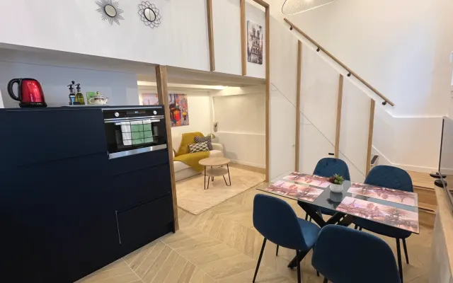 Casa renovada, 2 camas, 2 casas de banho, pátio tranquilo - Paris 11