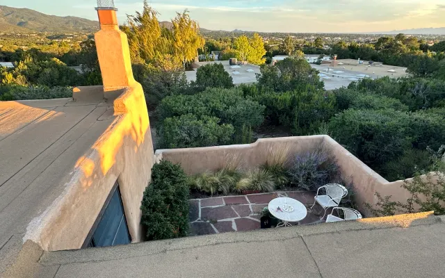 Belle maison paisible, à distance de marche de la Santa Fe Plaza.