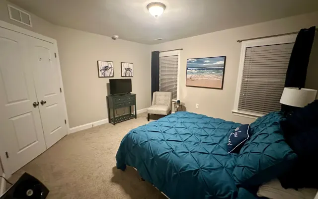Habitación privada cerca del centro de Clayton. Cerca de Raleigh.