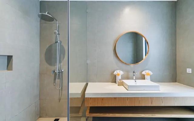 Brand new 2 Bedroom Luxury Pool