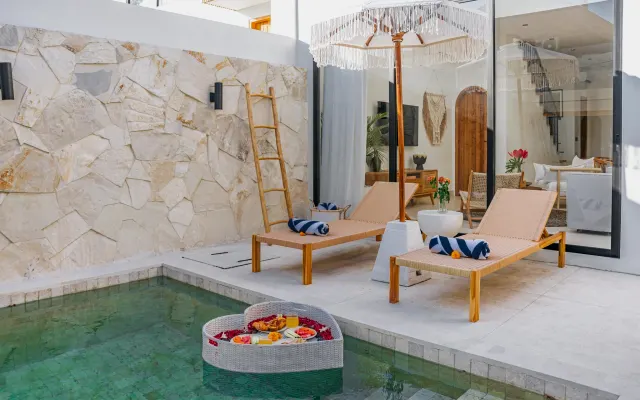 8mins ride to Beach, Batu Bolong Villa, 2BR Pool