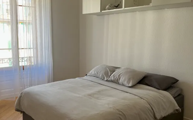 Schönes Zimmer in einer Wohnung im Zentrum von Genf