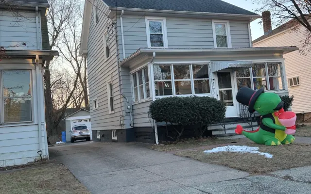 Beautiful home 10 minutes away New Haven/Yale