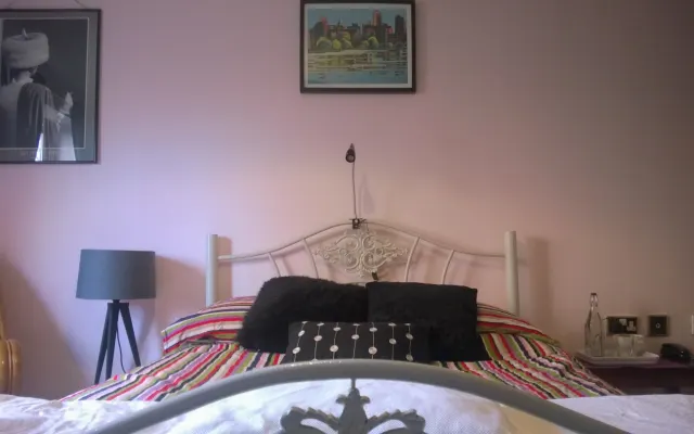 Double room in 2 bed flat near Canary Wharf/Greenwich, London