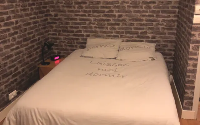 Room in quiet bungalow