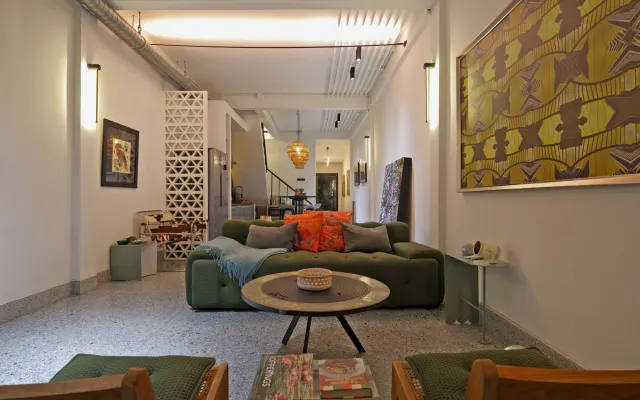 Moradia de design com 3 pisos |próximo da BTS |Terrazzo |Casa...