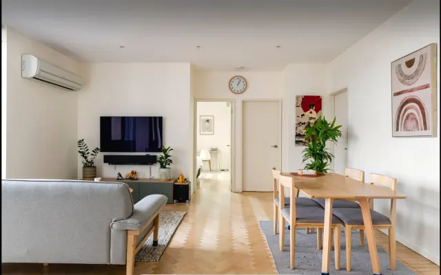 Sauberes und komfortables Zimmer im CBD
