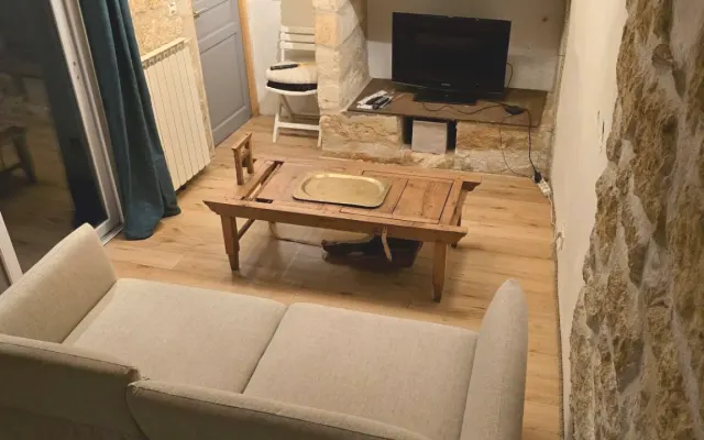 Casa de aldeia de dois andares de 80m2 com dois quartos