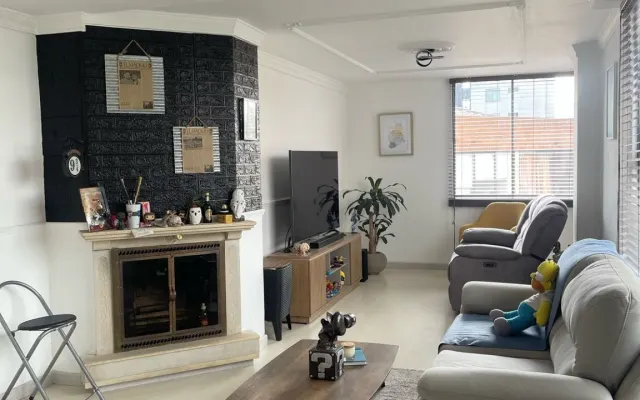 Habitación en hermoso apartamento en las mejores zonas de Bogotá.