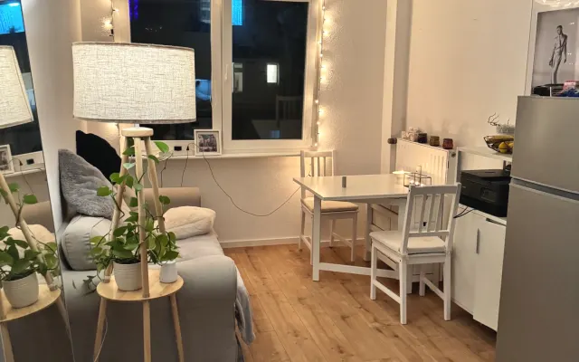 Süße Wohnung am Wiener Platz/Rhein