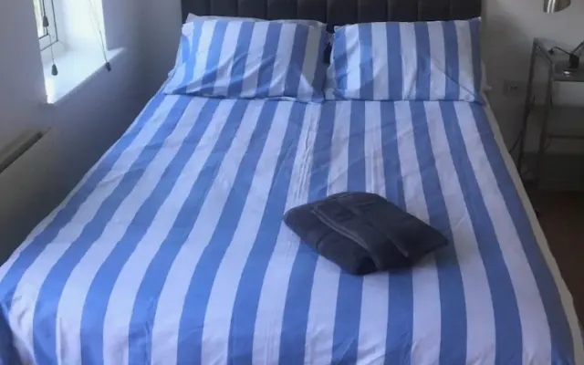 Room in vibrant Vauxhall! Zone 1