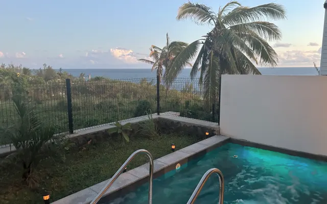 Room in beautiful little house with sea view.