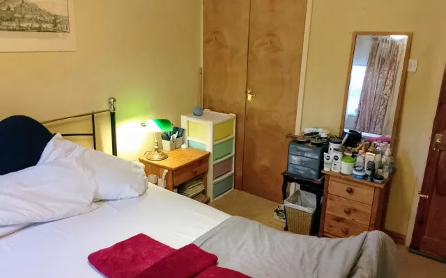 Unique 'Sub-Dom' riverside accommodation for Doms, Tops & Masters