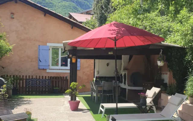 Mon gîte à Pélasque ***, à 45 minutes de l'aéroport de Nice