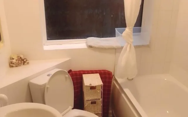 belle maison propre disponible pour les visiteurs :)