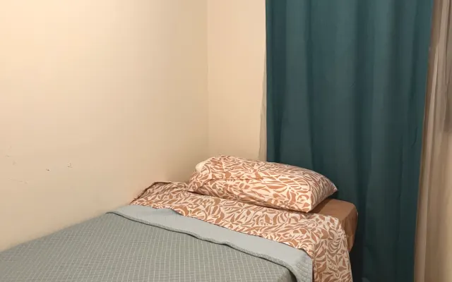 Quarto confortável num apartamento com localização central, perto do...